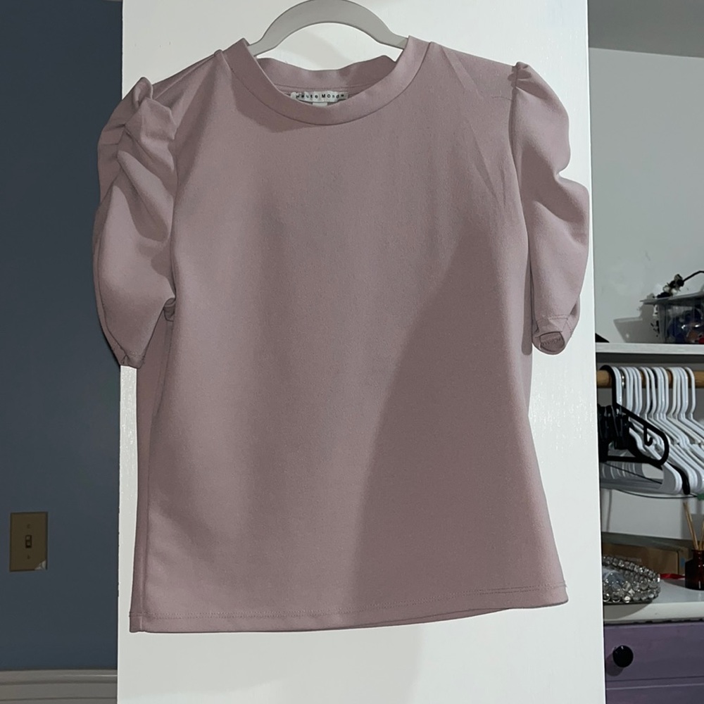 Cute fitted blouse